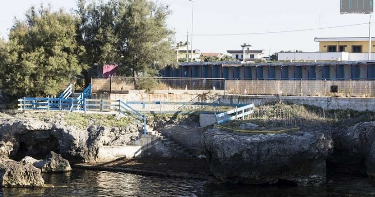 Bari, viaggio all'interno dell'ex lido della Polizia: gioiello abbandonato senza un perch�